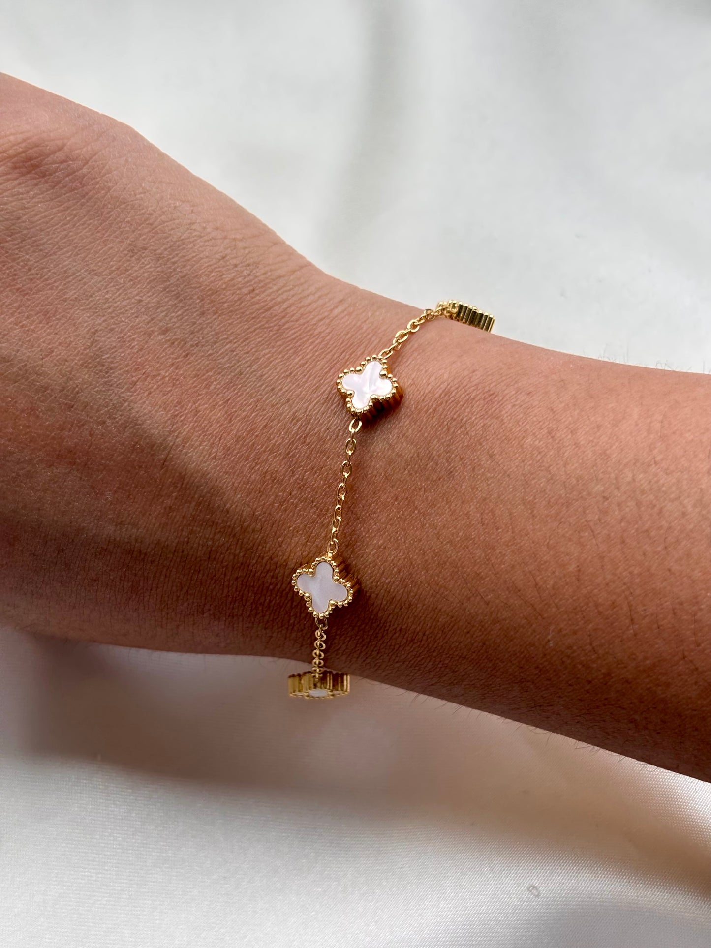 Pulsera VCA mini blanca