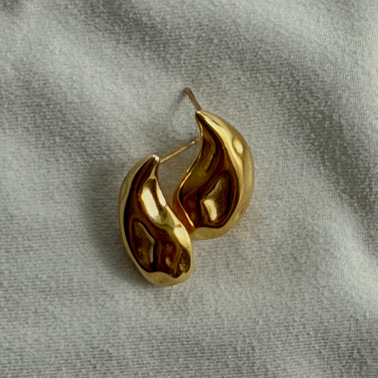 Aretes gota irregular