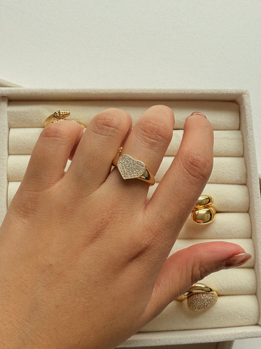 Anillo corazón brillante