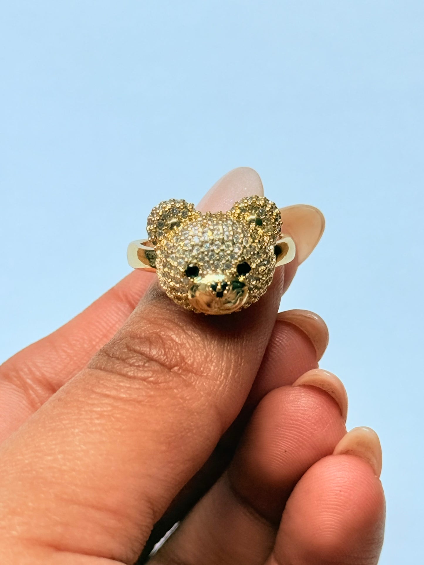 Anillo oso zircones