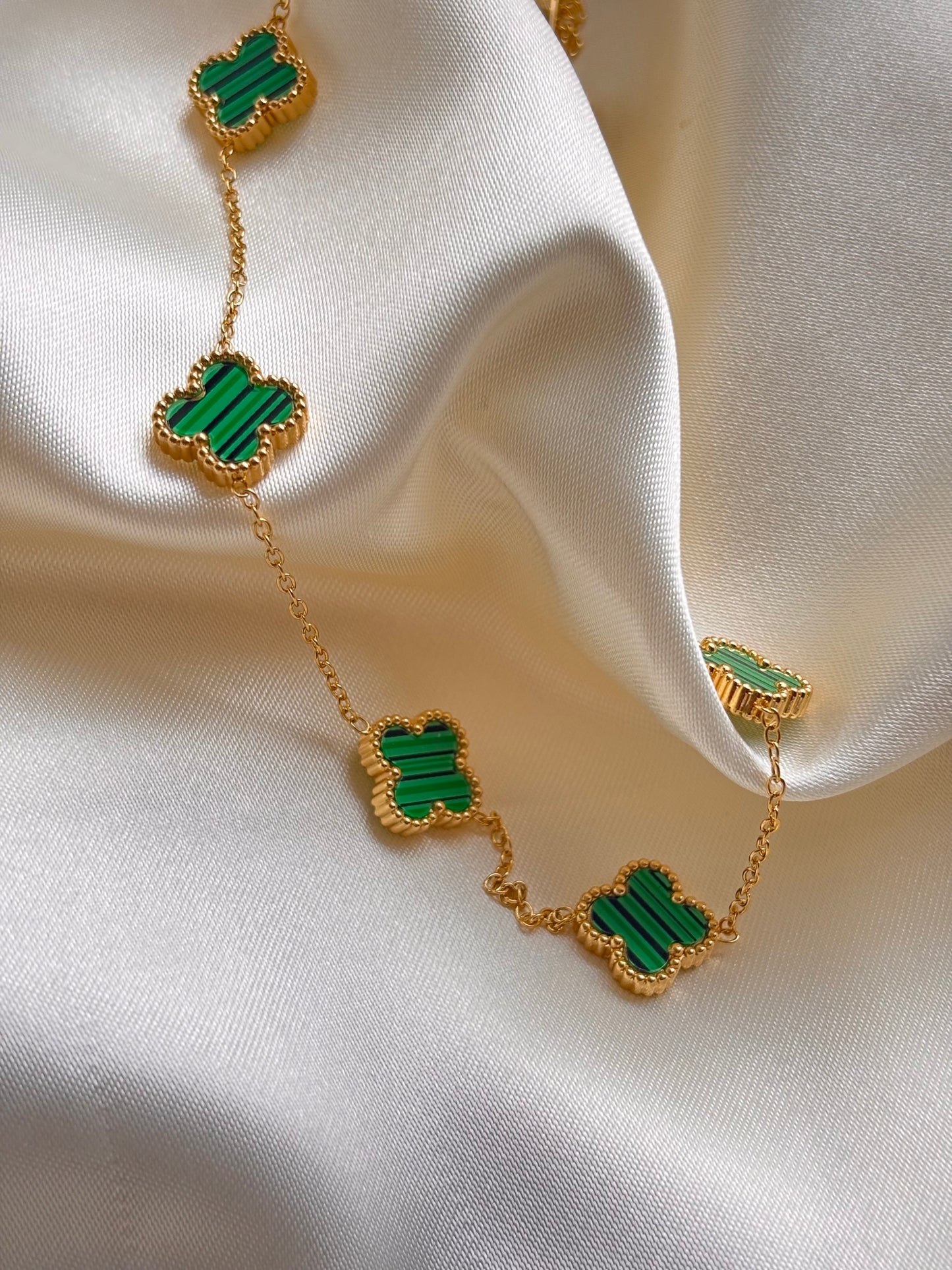 Cadena varios dijes VCA VERDE