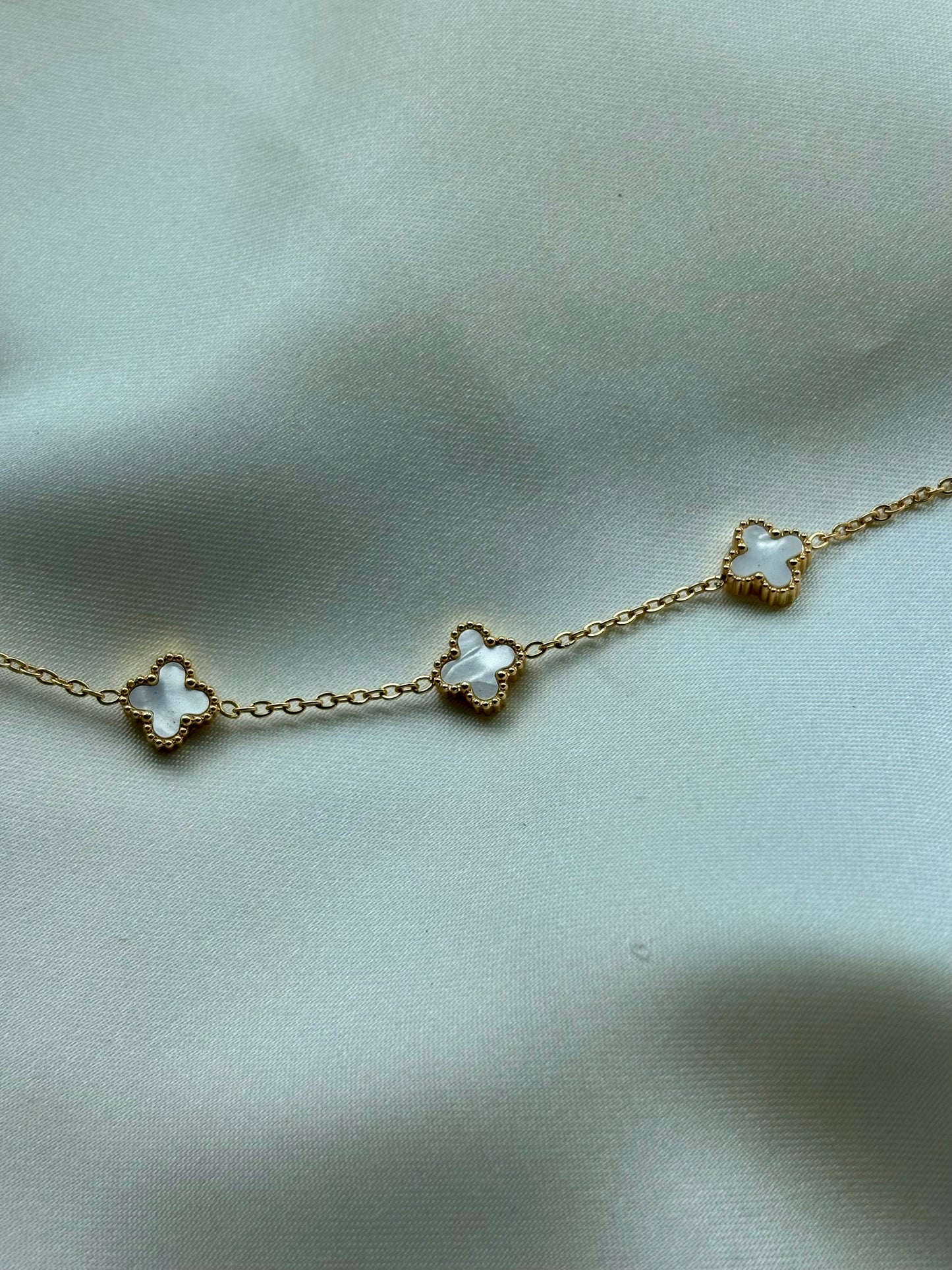 Pulsera VCA mini blanca