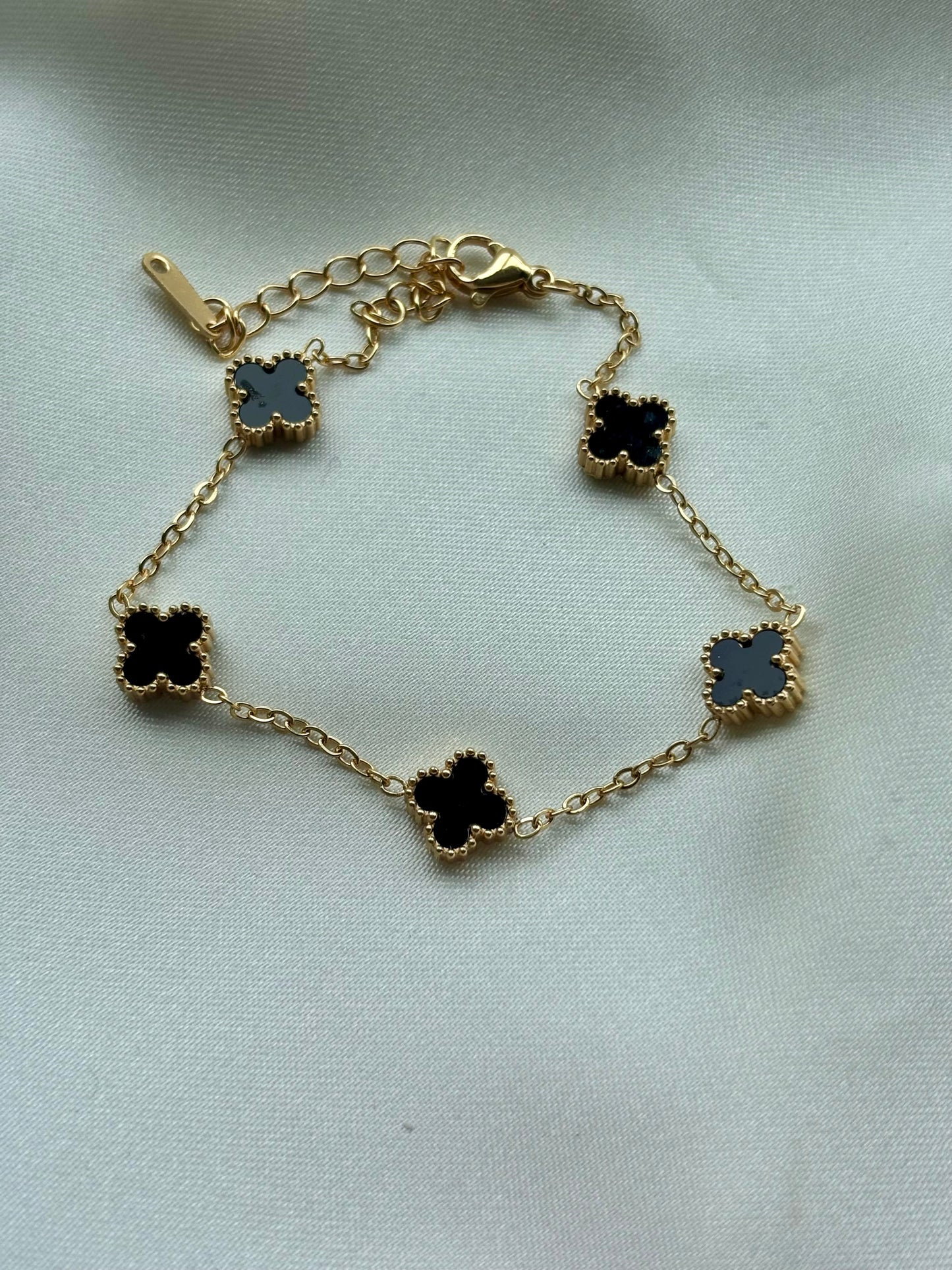 Pulsera VCA mini negra