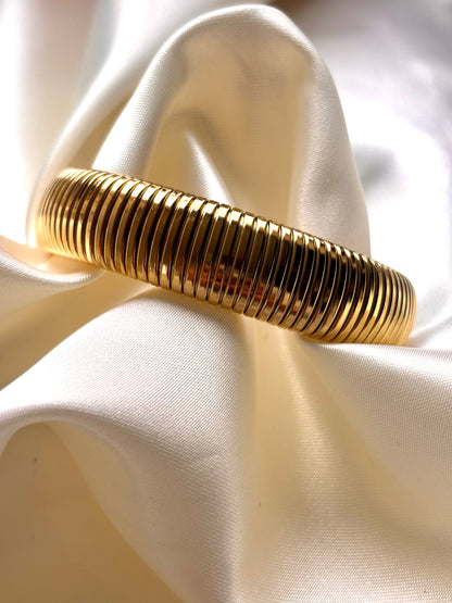 Brazalete RESORTE DORADO GRUESO