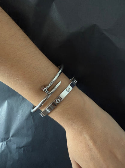 Pulsera Love Zircones Plateada