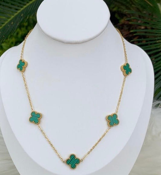 Cadena varios dijes VCA VERDE