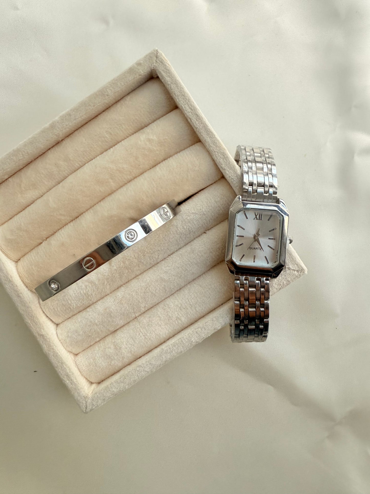 Reloj Cartier retro plateado