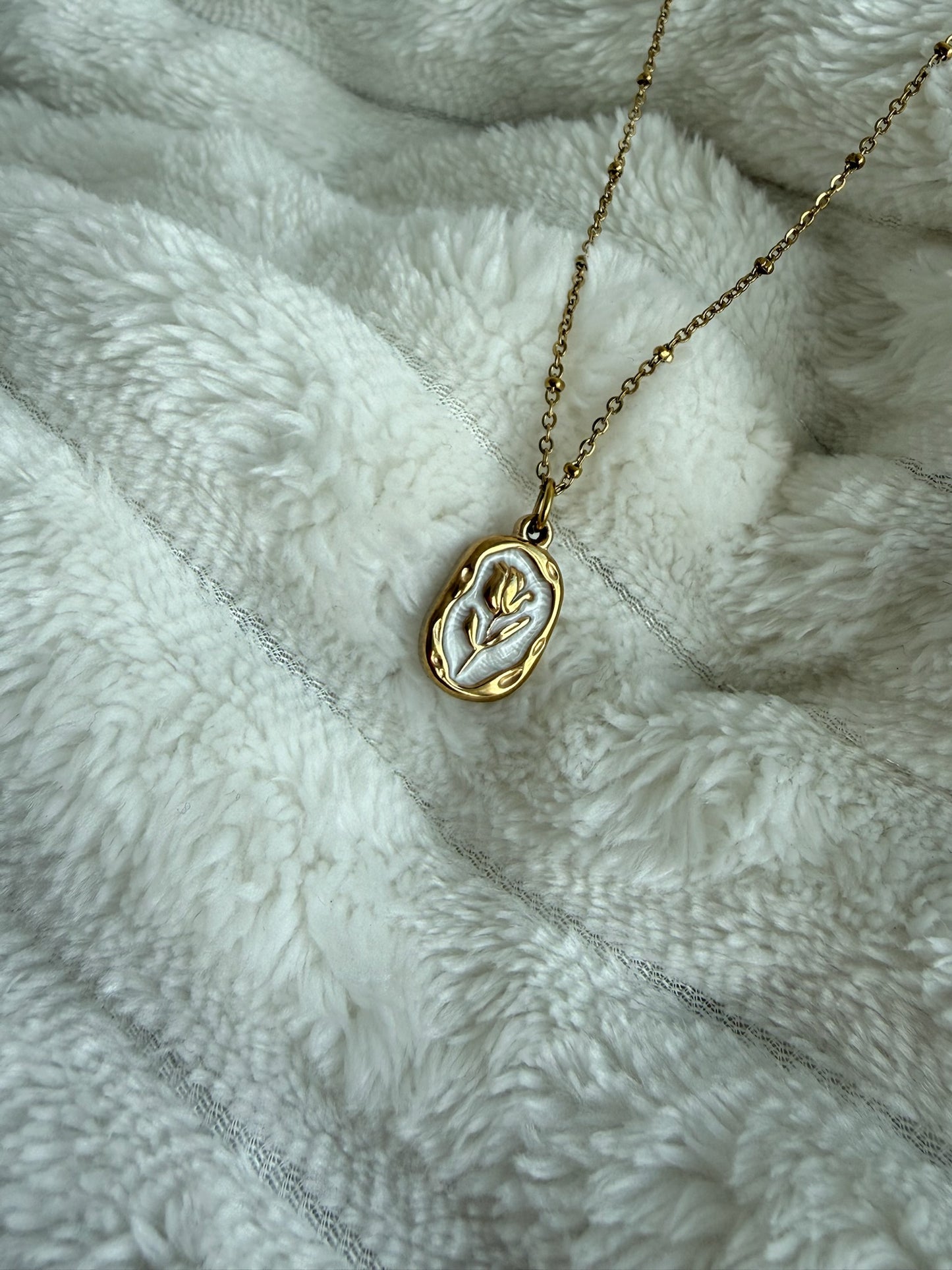 Cadena Bella