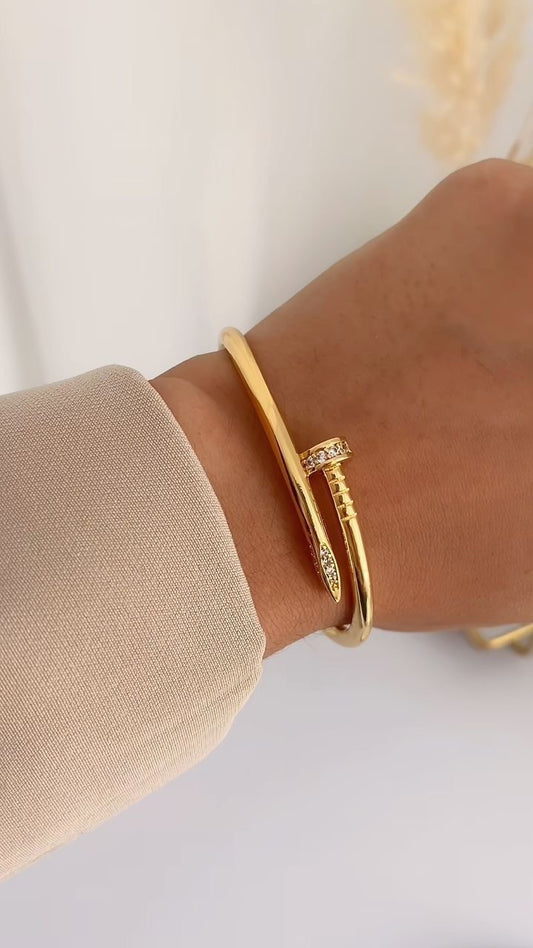 Pulsera clavo con zircones REMARCADA