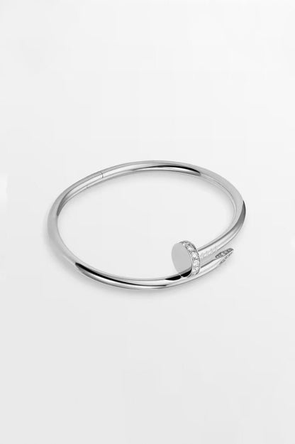 Pulsera clavo con zircones plateada