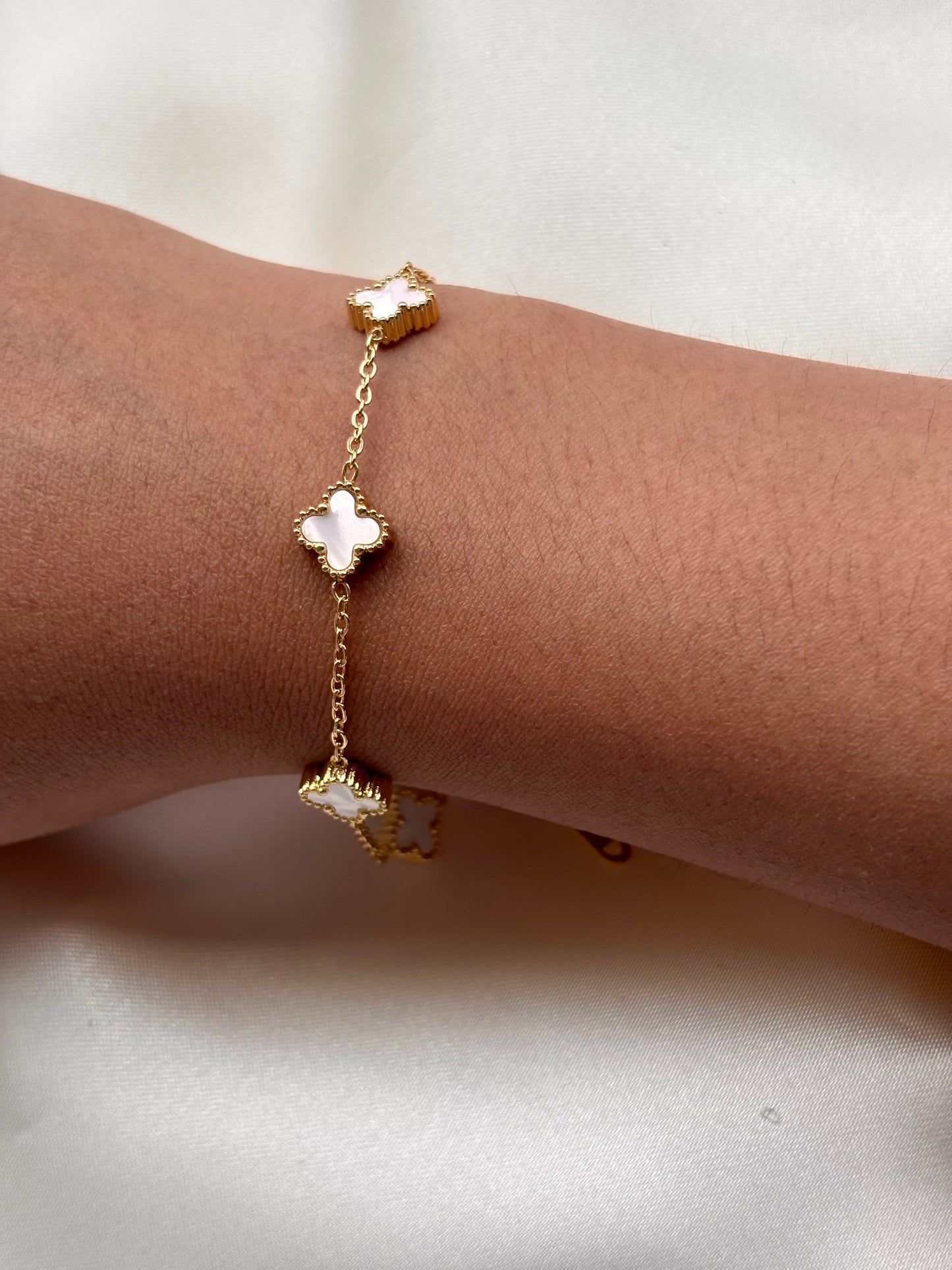 Pulsera VCA mini blanca