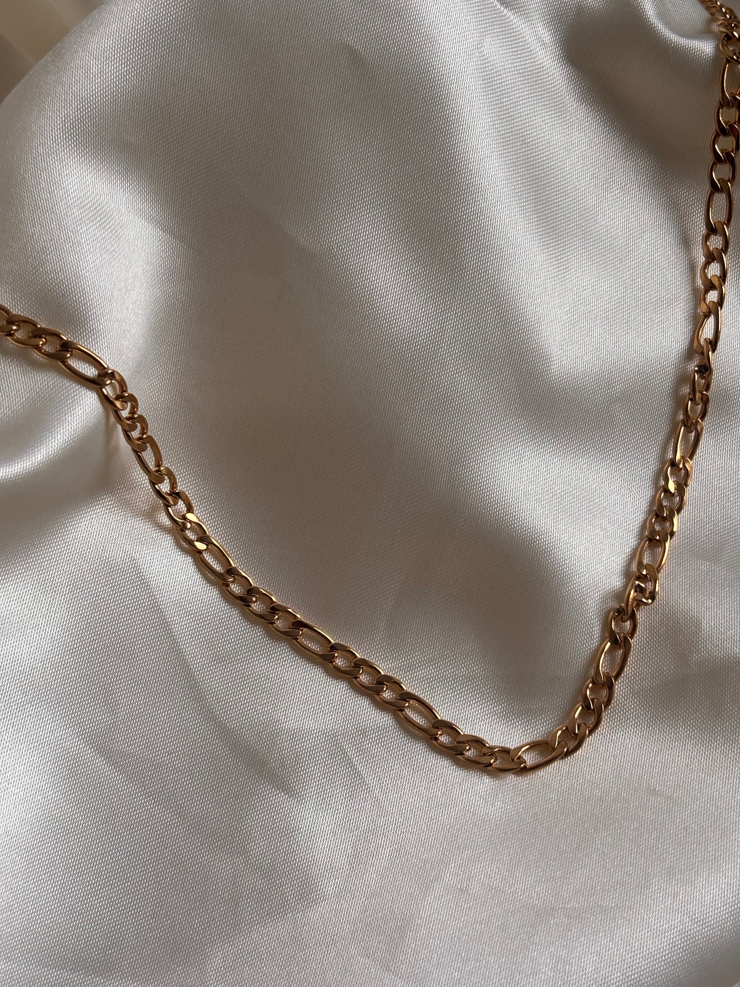 Cadena Israel caballero dorada