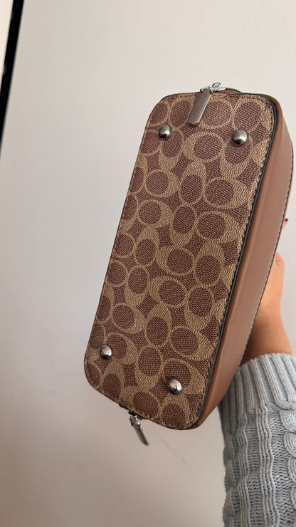 Cartera coach mediana café