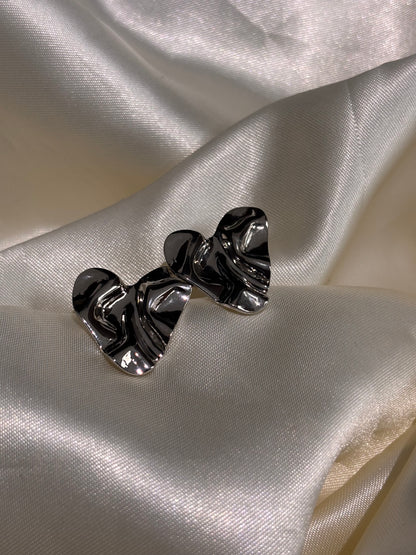 Aretes corazón irregular PLATEADOS