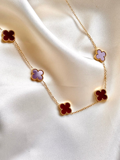 Cadena varios dijes VCA  ROJA