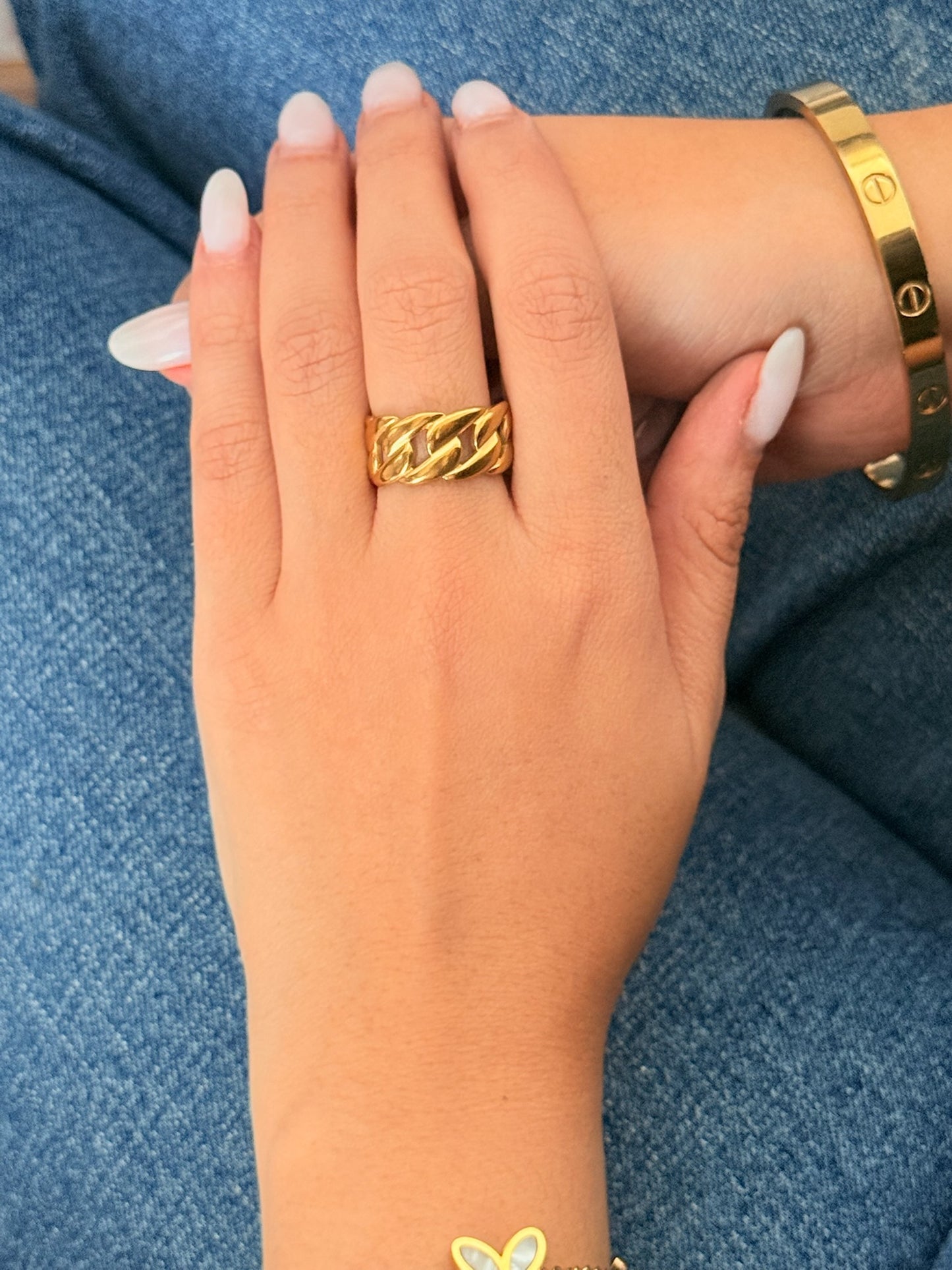 Anillo cruzado