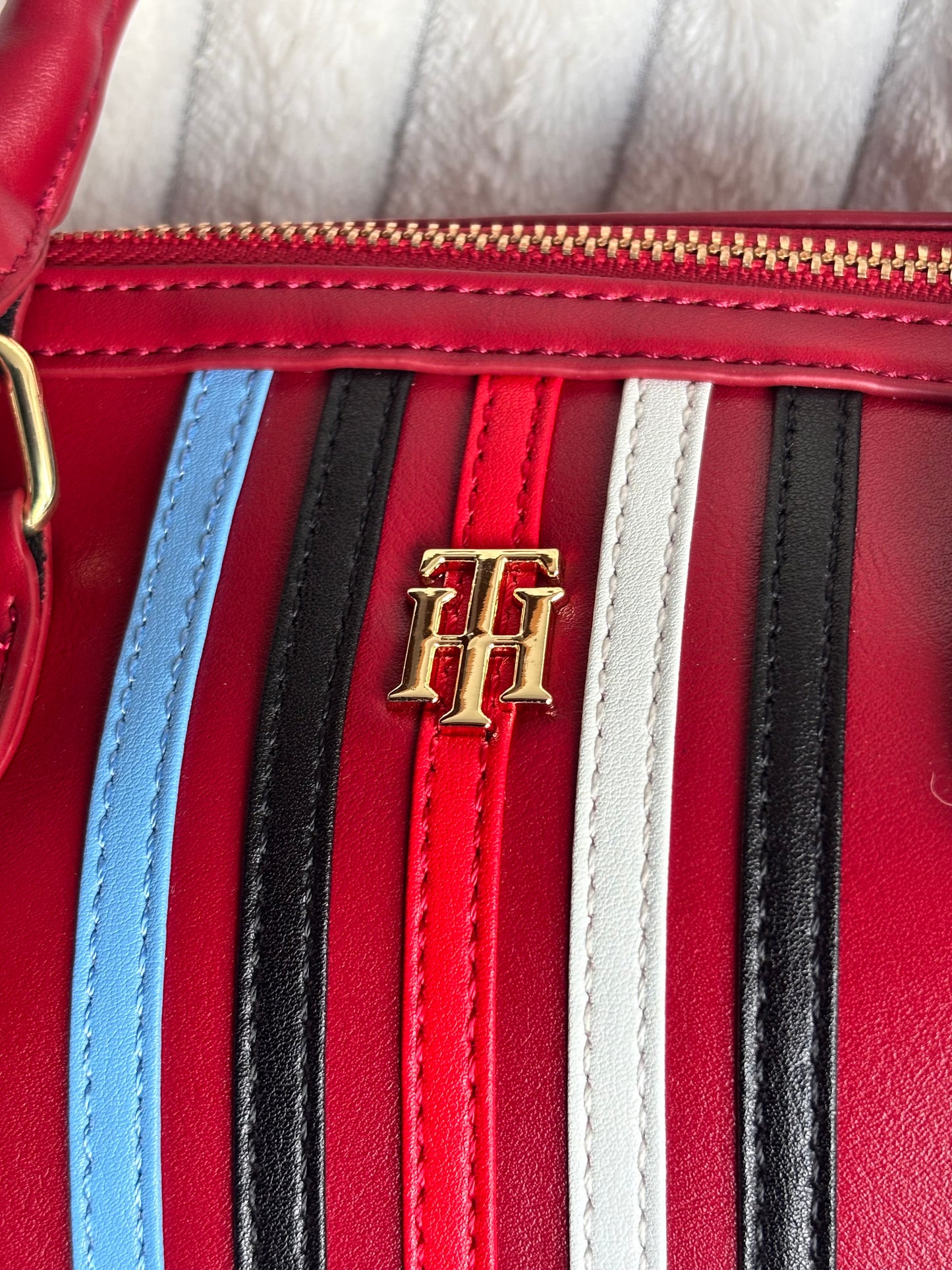 Cartera TH roja