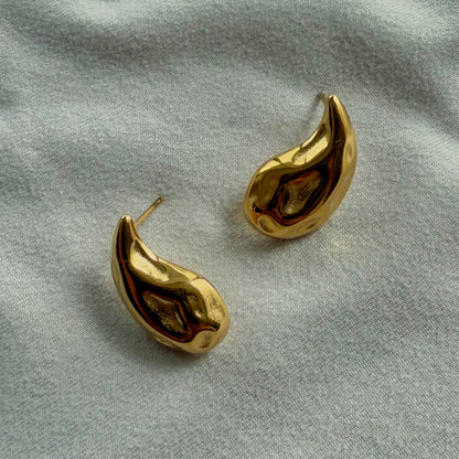 Aretes gota irregular