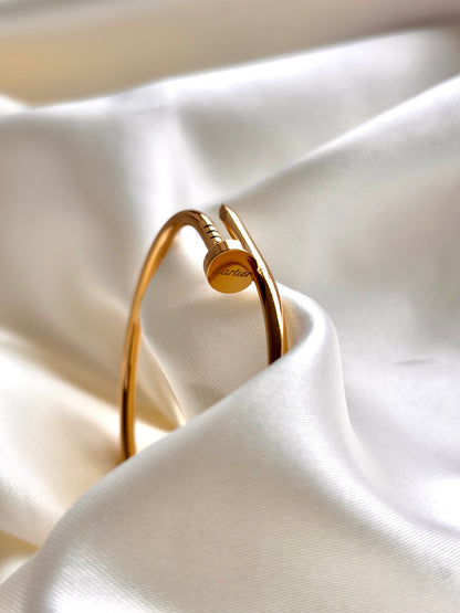 Pulsera CLAVO DORADO DELGADA remarcada