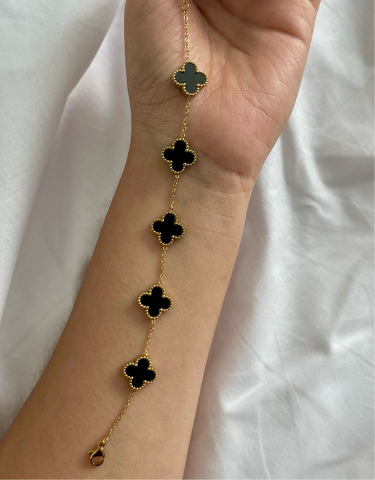 Pulsera V NEGRO