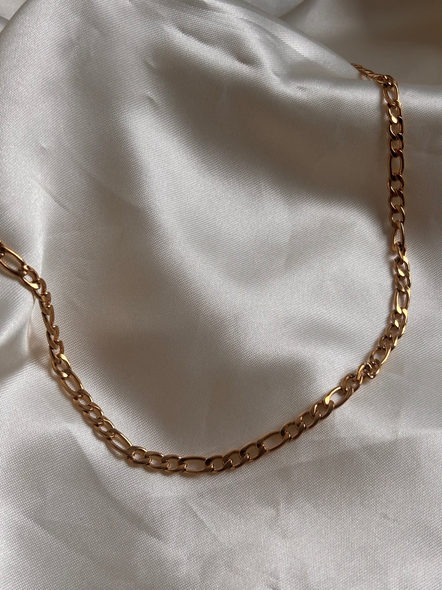 Cadena Israel caballero dorada