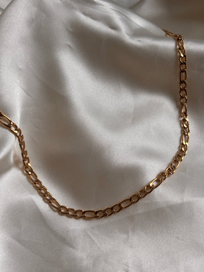 Cadena Israel caballero dorada