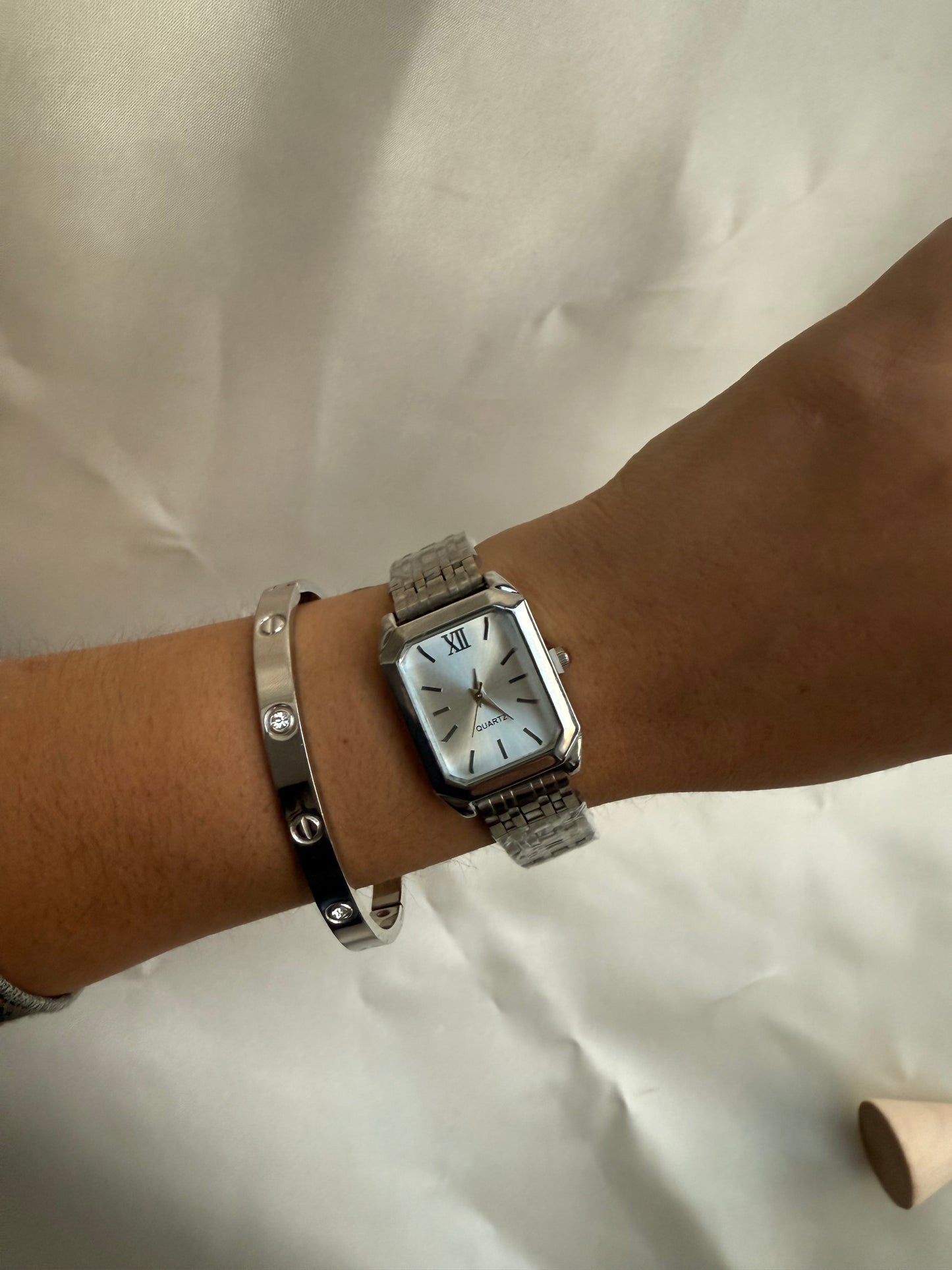 Reloj Cartier retro plateado
