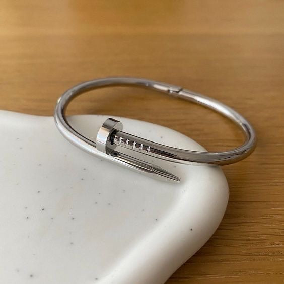 Pulsera Clavo Plateado