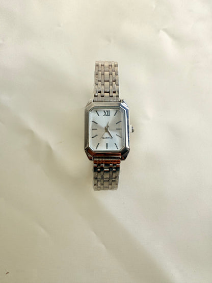 Reloj Cartier retro plateado