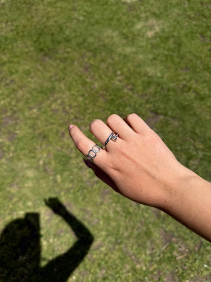 Anillo clavo plateado