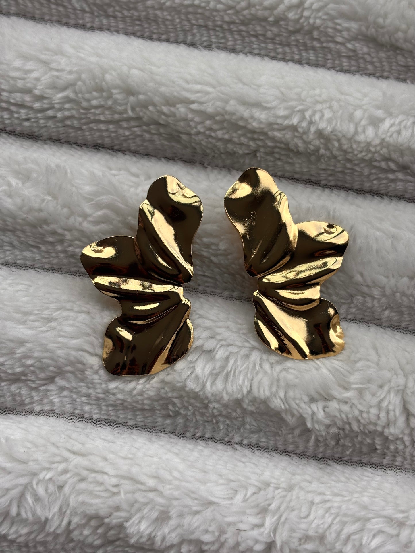 Aretes flor irregular